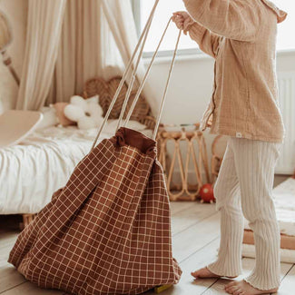 tapis de jeu & sac à jouets - organic brown grid