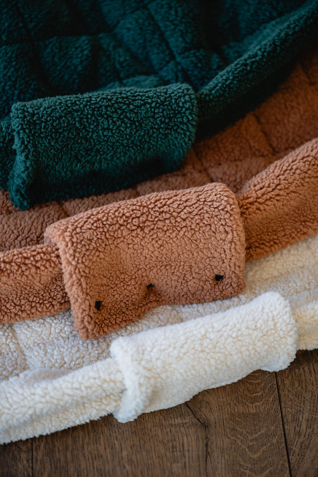 noomad soft teddy evergreen, brown and oak, safety system