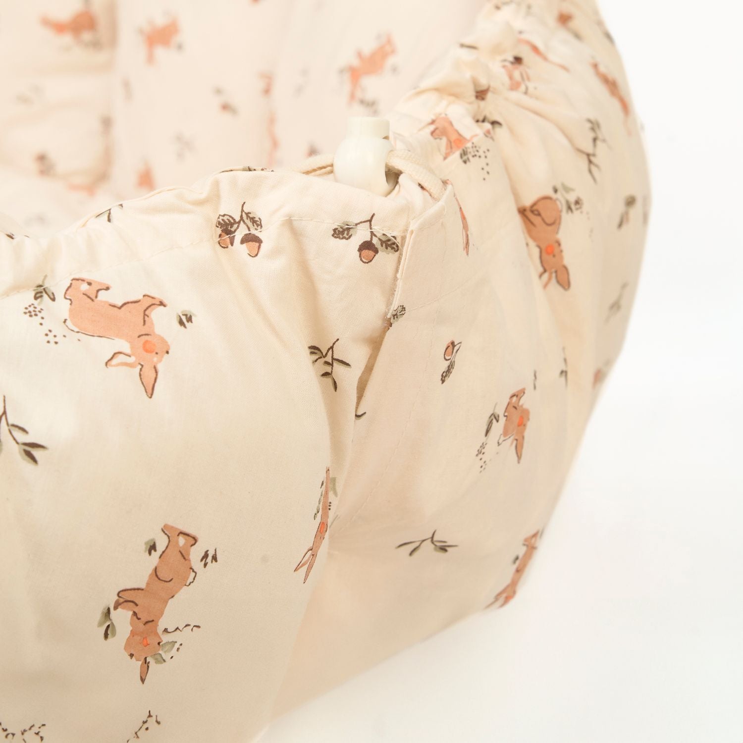 bloom rabbit babymat, crib, raised edges, closure system